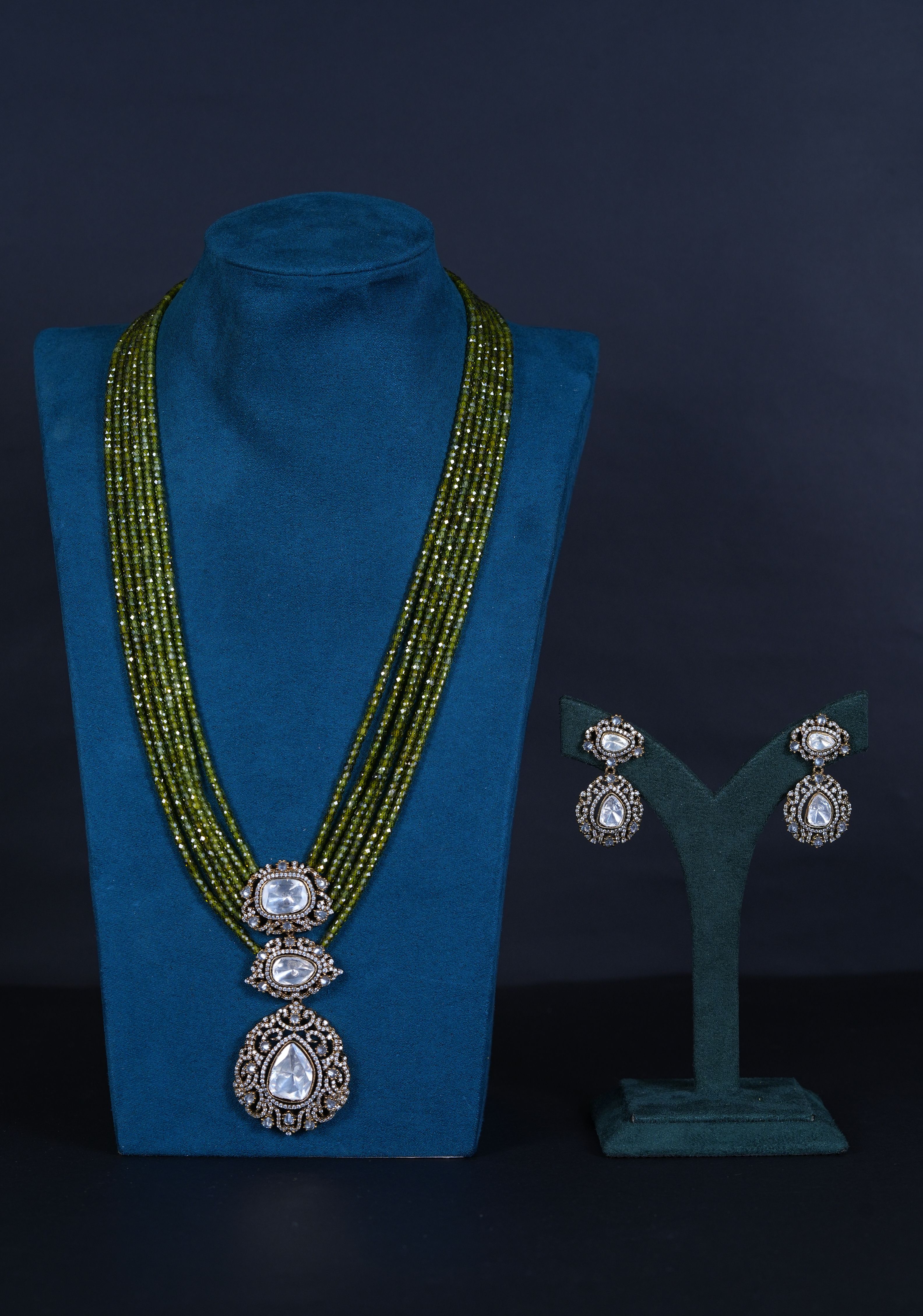 Statement Kundan Pendant Mala in Mehendi Green Beads